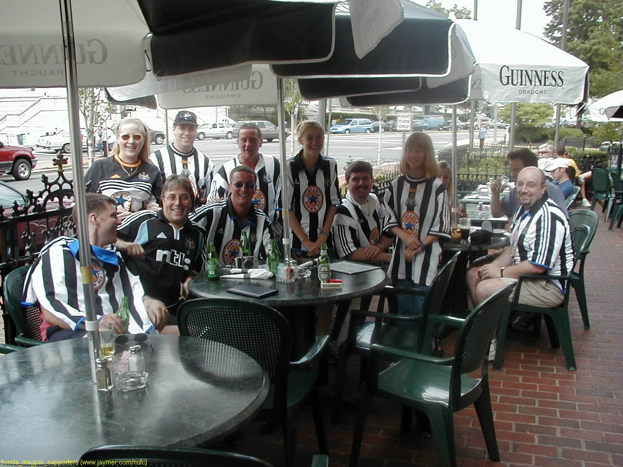 Two pics of Geordies having a brew before...